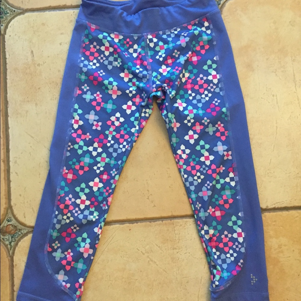 Girls athletic cropped leggings